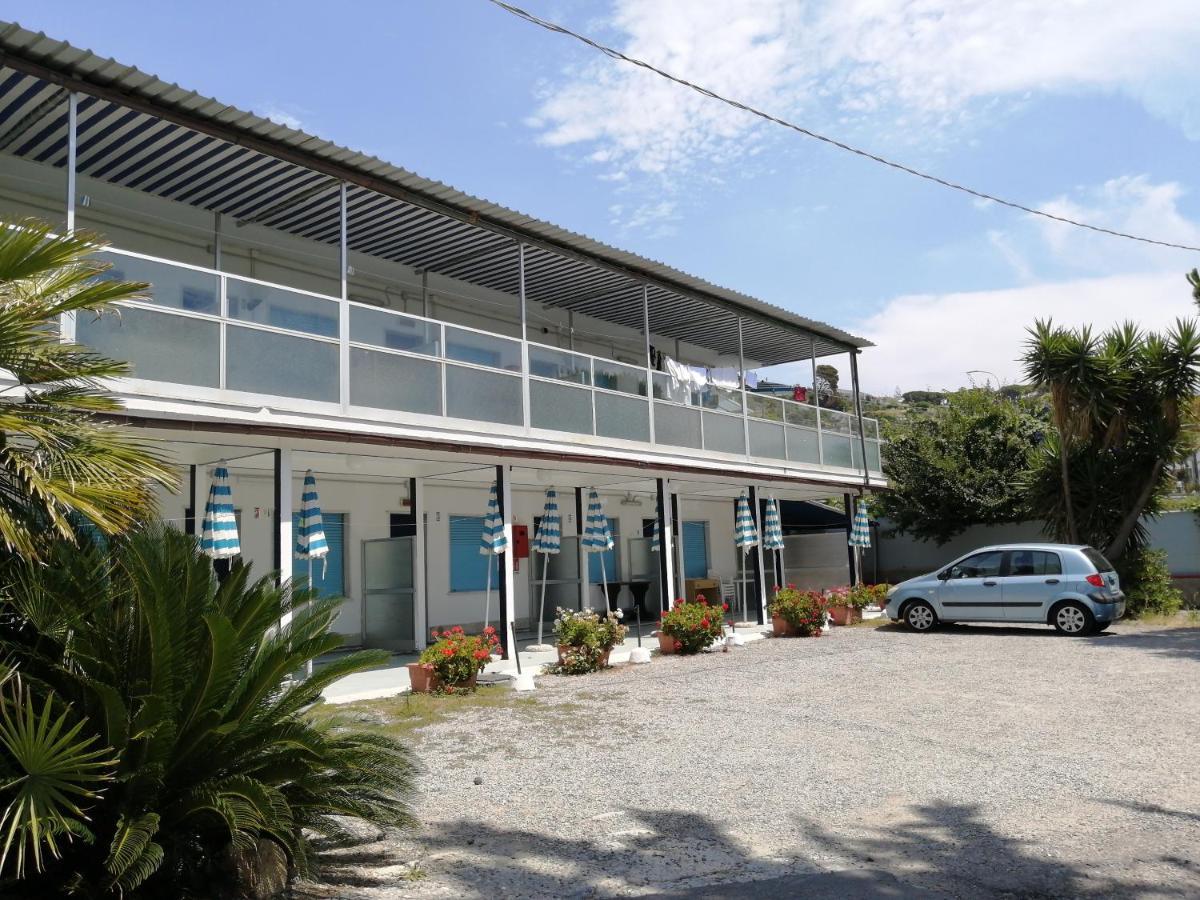 Villaggio Turistico La Vesca 圣雷默 外观 照片